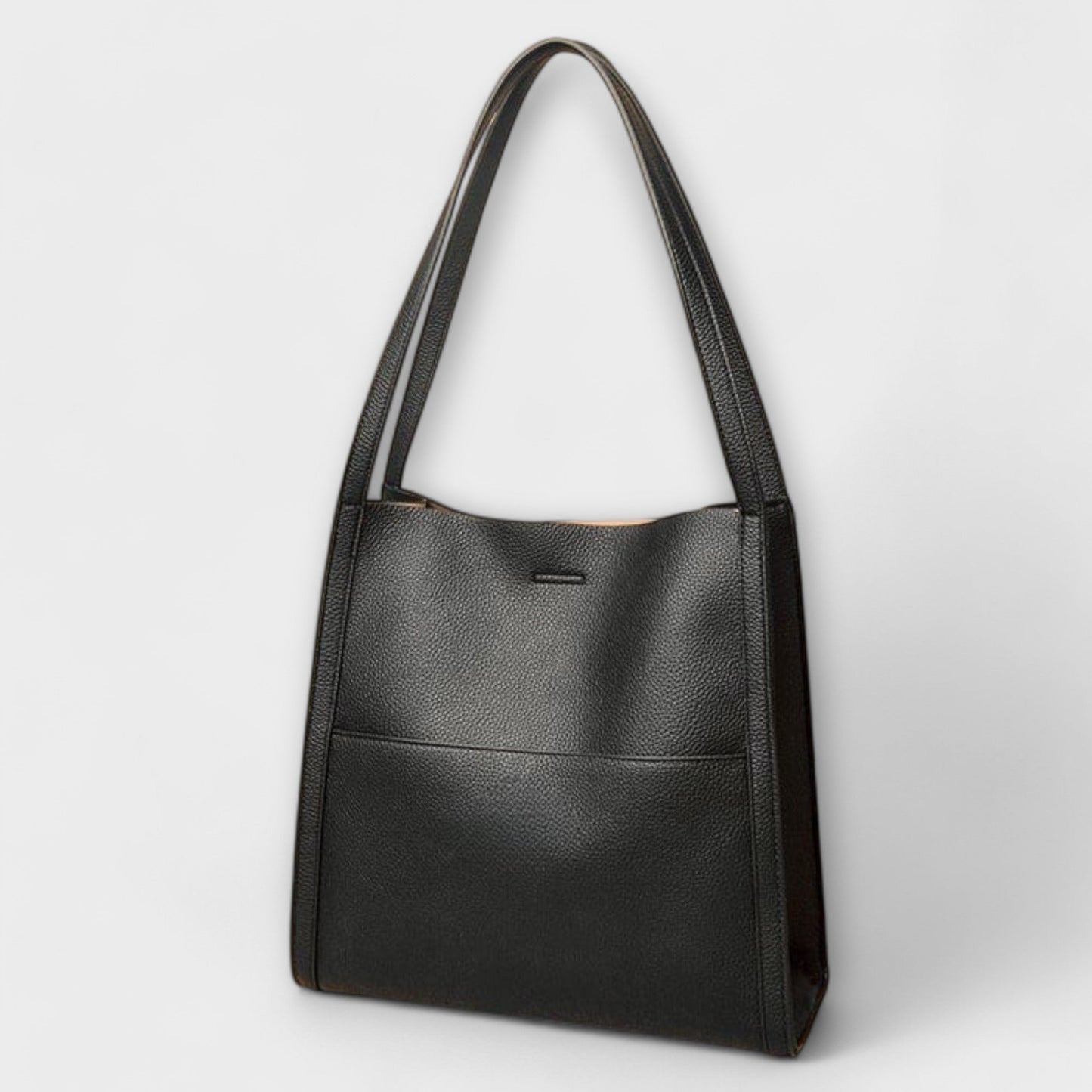 Bolso de piel hecho a mano