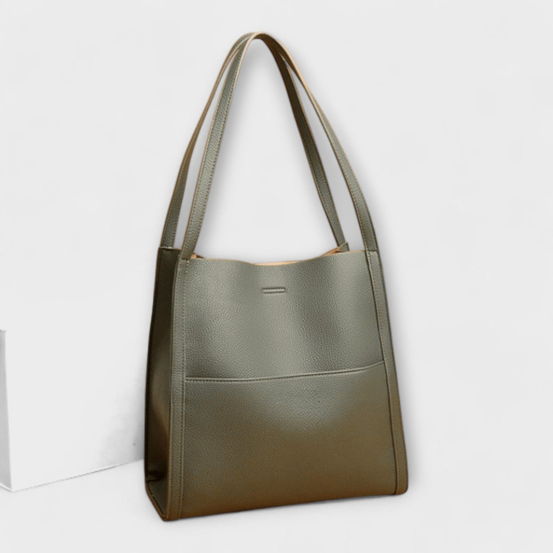 Bolso de piel hecho a mano