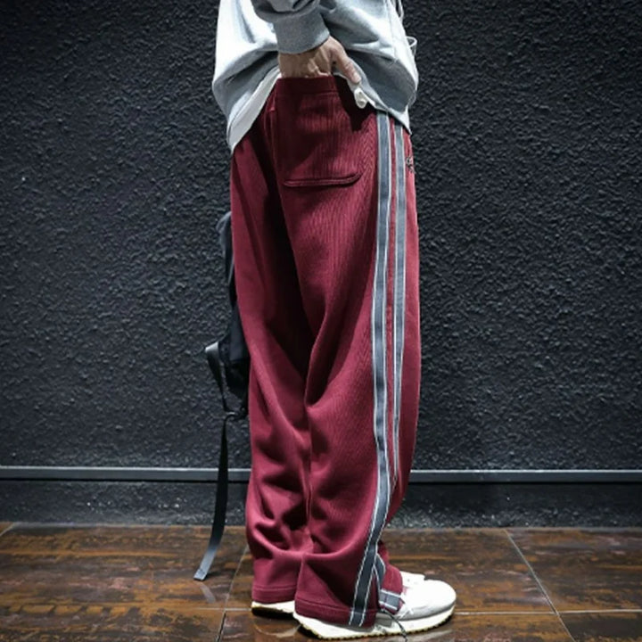 Pantalones de rayas anchos