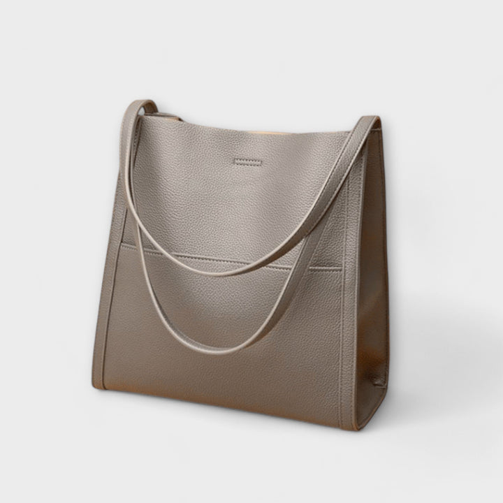 Bolso de piel hecho a mano