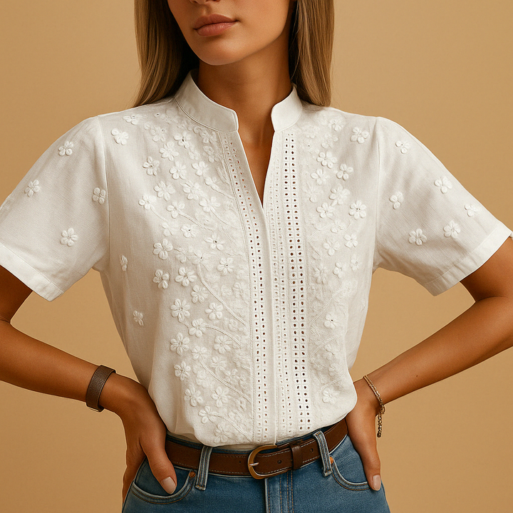Blusa blanca con cuello
