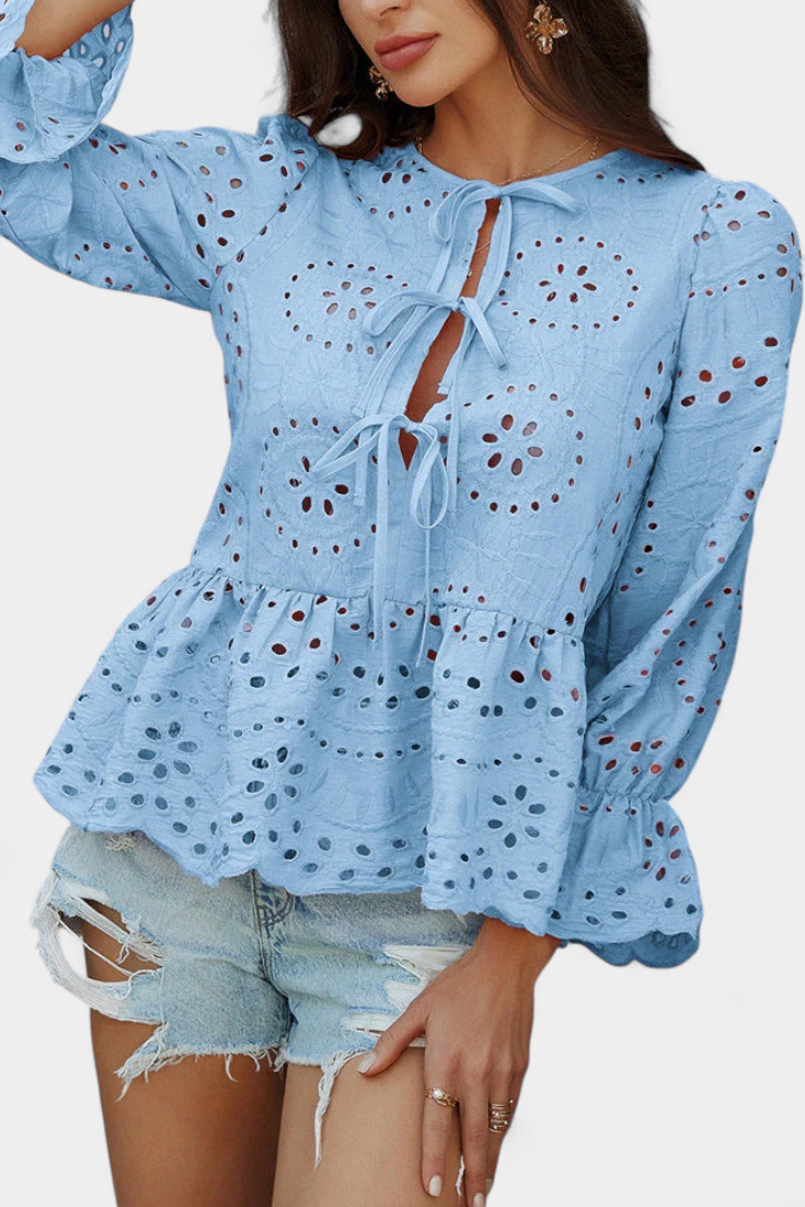 Top Kayden con Encaje Delicado y Corte Fluido